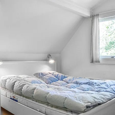 2 Bedroom Stunning Home In Graested *